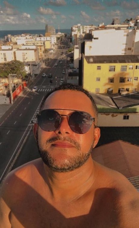 Foto desnuda filtrada de OnlyFans de Moreno Salvador