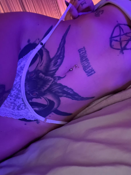 Foto desnuda filtrada de OnlyFans de Fannyfox