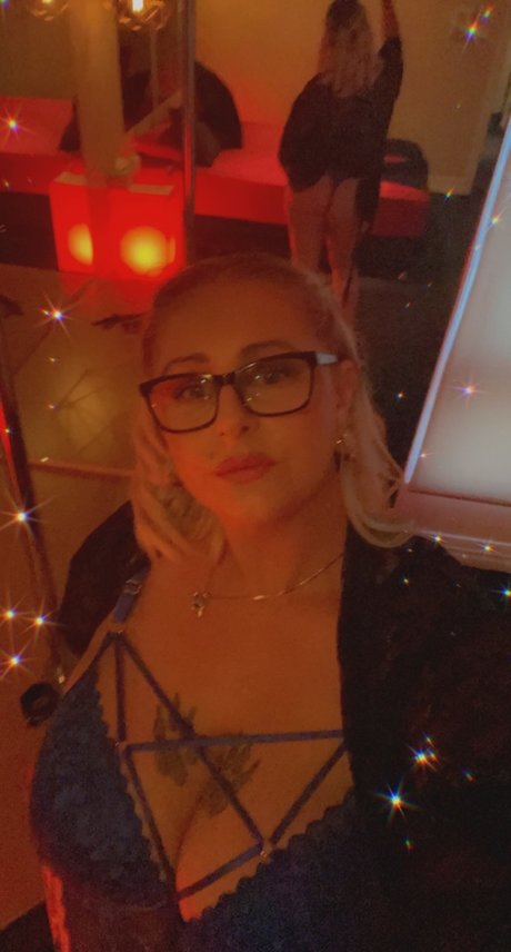 Bonnie Xo
