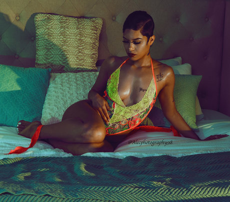Foto desnuda filtrada de OnlyFans de Jasamine Banks