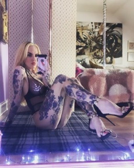 Foto desnuda filtrada de OnlyFans de Miss Darling 