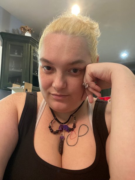 Foto desnuda filtrada de OnlyFans de Miso