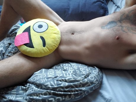 Foto desnuda filtrada de OnlyFans de Misha Wolf   Dom Mister Wolf Heslut