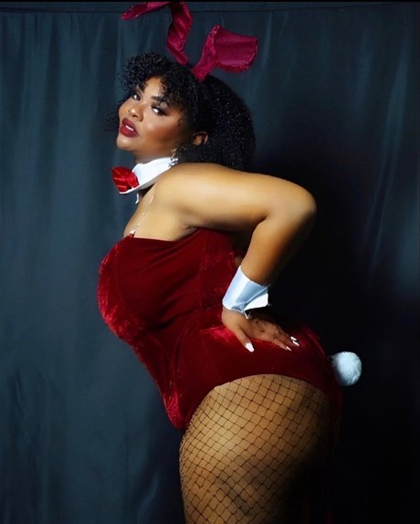 Foto desnuda filtrada de OnlyFans de Amira Mirmir 