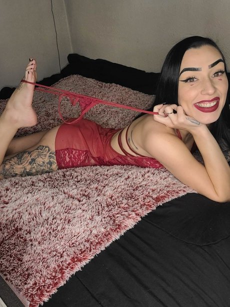 Foto desnuda filtrada de OnlyFans de Mira Sage