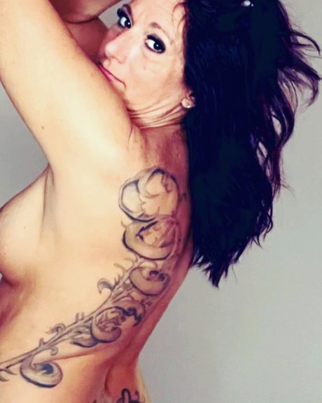 Foto desnuda filtrada de OnlyFans de Miss Nikki