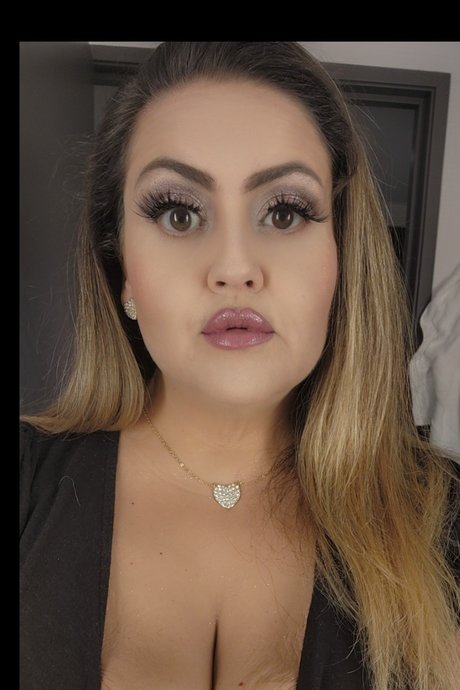 Missmeowewoweee