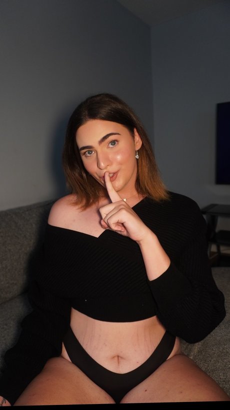 Foto desnuda filtrada de OnlyFans de Jasmine 