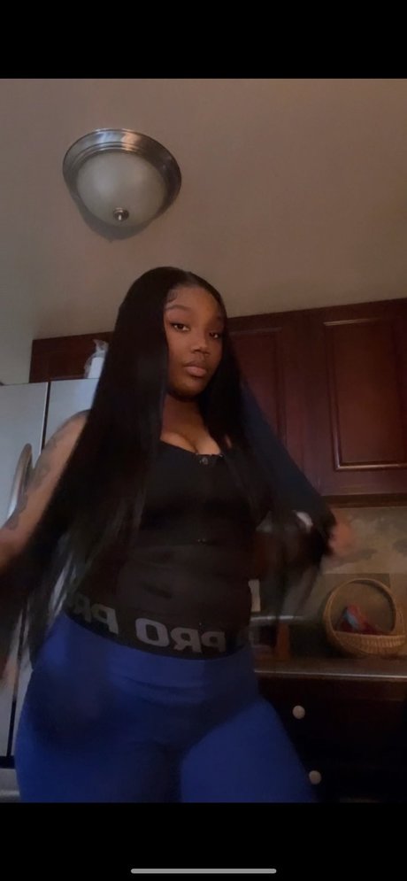 Foto desnuda filtrada de OnlyFans de Jiaa Marie