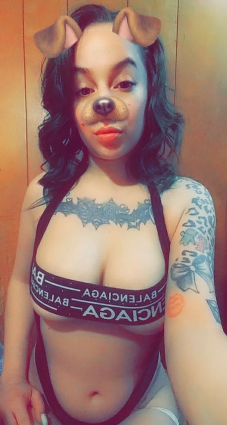 Foto desnuda filtrada de OnlyFans de Itty Bitty