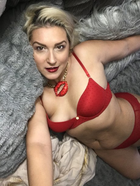 Foto desnuda filtrada de OnlyFans de Cammie Johnston