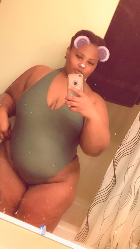 Foto desnuda filtrada de OnlyFans de Camrycaramel