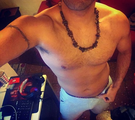 Foto desnuda filtrada de OnlyFans de Luch1nst