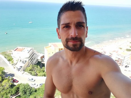Foto desnuda filtrada de OnlyFans de Jason