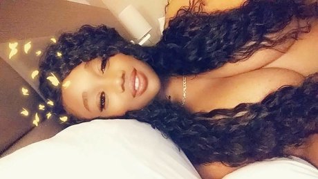 Foto desnuda filtrada de OnlyFans de Jazzy Khole