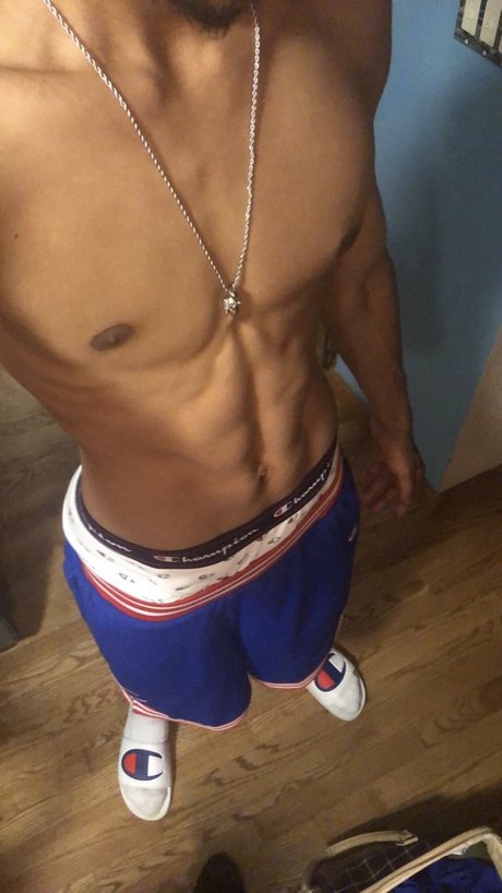 Foto desnuda filtrada de OnlyFans de Ty