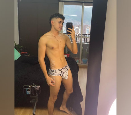 Foto desnuda filtrada de OnlyFans de Itsdiyoroficial