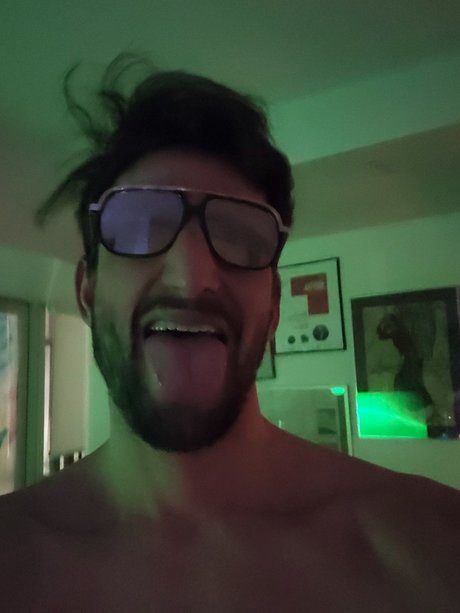 Foto desnuda filtrada de OnlyFans de Jesus Sinns