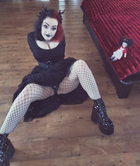 Foto desnuda filtrada de OnlyFans de Jezebel Addams