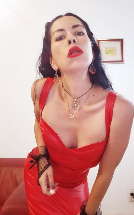 Foto desnuda filtrada de OnlyFans de Mistress Natasha 