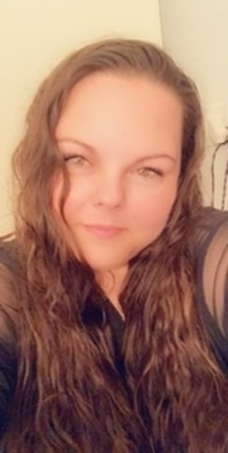 Foto desnuda filtrada de OnlyFans de Mistress Angie