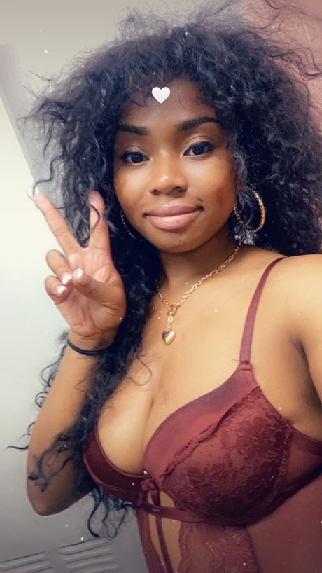 Foto desnuda filtrada de OnlyFans de Alexa Dom