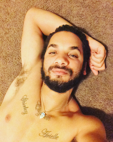 Foto desnuda filtrada de OnlyFans de Mister Guvera