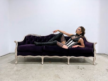 Foto desnuda filtrada de OnlyFans de Violet On The Rocks
