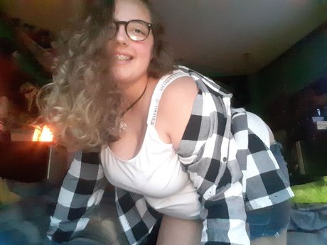 Foto desnuda filtrada de OnlyFans de Carolina Peaches