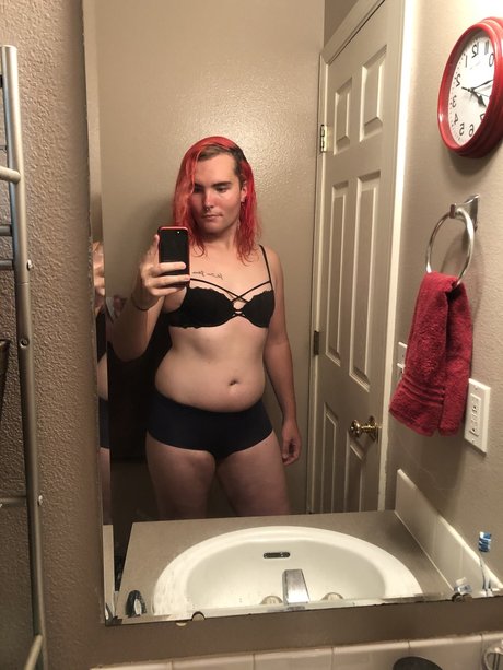 Foto desnuda filtrada de OnlyFans de Scarlettz