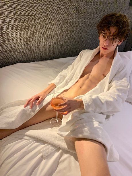 Foto desnuda filtrada de OnlyFans de Gu Albuquerque
