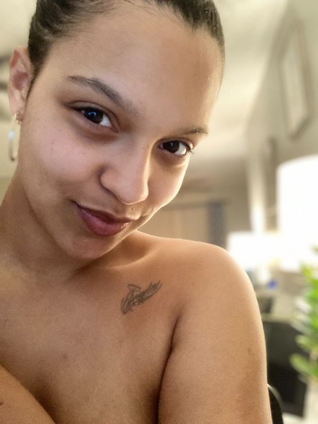 Foto desnuda filtrada de OnlyFans de mixedgods