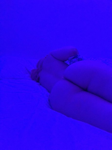 Foto desnuda filtrada de OnlyFans de June