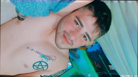 Foto desnuda filtrada de OnlyFans de Salvador Ruiz