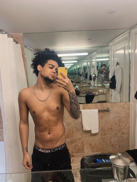 Foto desnuda filtrada de OnlyFans de Jay