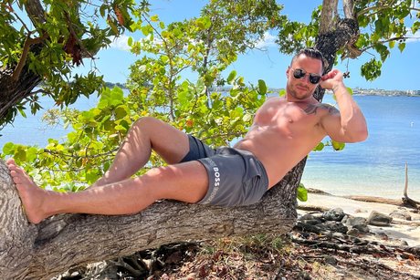 Foto desnuda filtrada de OnlyFans de Karl James  Vip