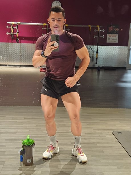 Foto desnuda filtrada de OnlyFans de Yojan Sanz