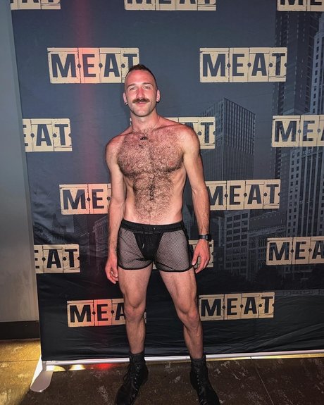 Foto desnuda filtrada de OnlyFans de Humbly Hung