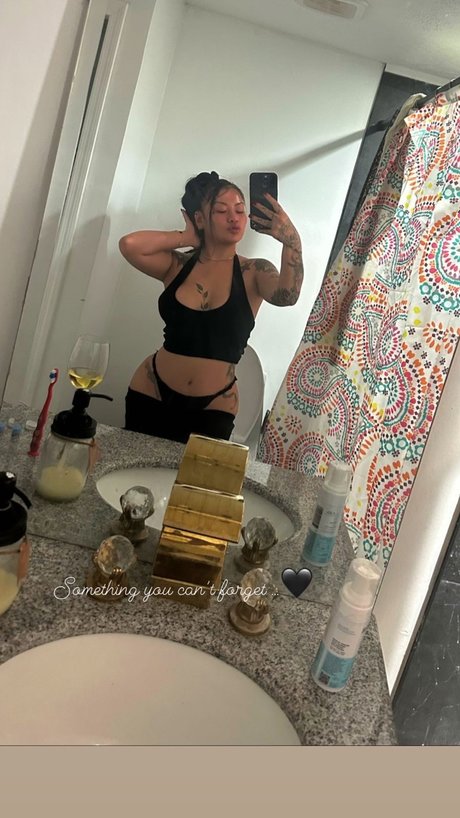 Foto desnuda filtrada de OnlyFans de Asian Doll