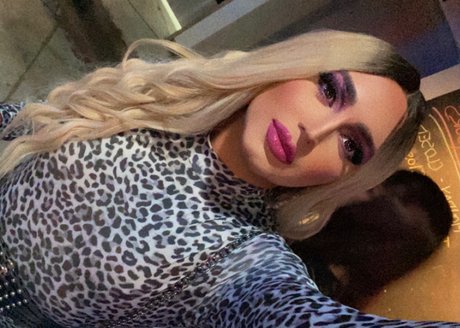  Mistress Xtinax 