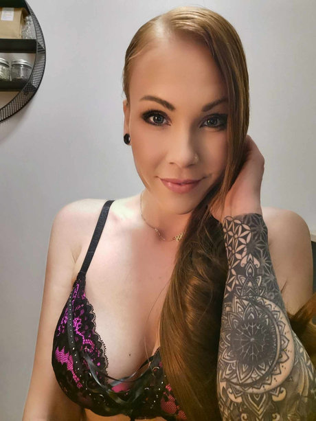 Mistress Pia