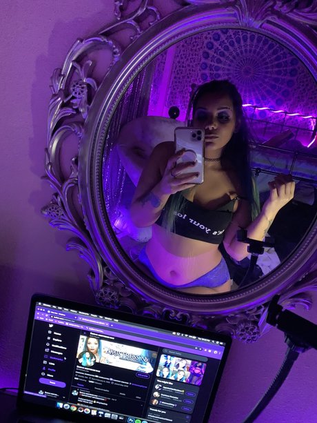 Foto desnuda filtrada de OnlyFans de Mistress Nae Free