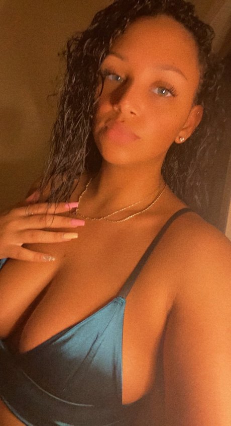 Ava