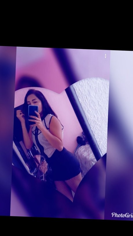 Foto desnuda filtrada de OnlyFans de Esme Vg