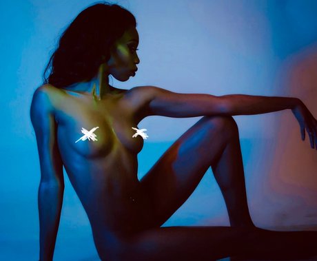 Foto desnuda filtrada de OnlyFans de The Galactic Goddess Lips 