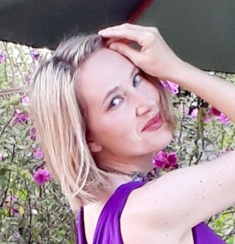 Foto desnuda filtrada de OnlyFans de Hollys Nylons