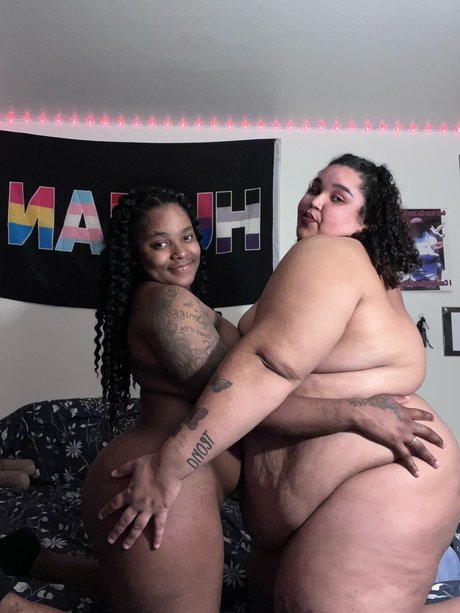 Foto desnuda filtrada de OnlyFans de Honeypotwives 
