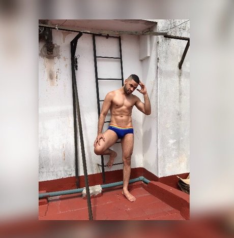 Foto desnuda filtrada de OnlyFans de Aries