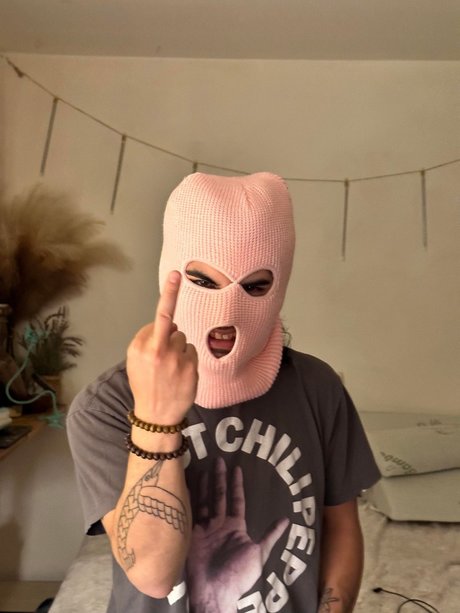 Foto desnuda filtrada de OnlyFans de Mojo