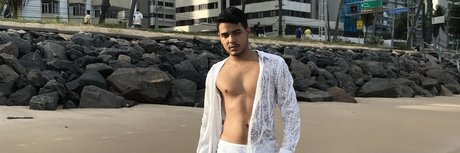 Foto desnuda filtrada de OnlyFans de Apolo